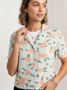 RVCA Floral Button-Up Crop Top XS With Skulls Tropical Hawaiian Shirt